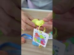 Brinquedo de chaveiro LED de plástico personalizado de fábrica, brinquedo OEM disponível