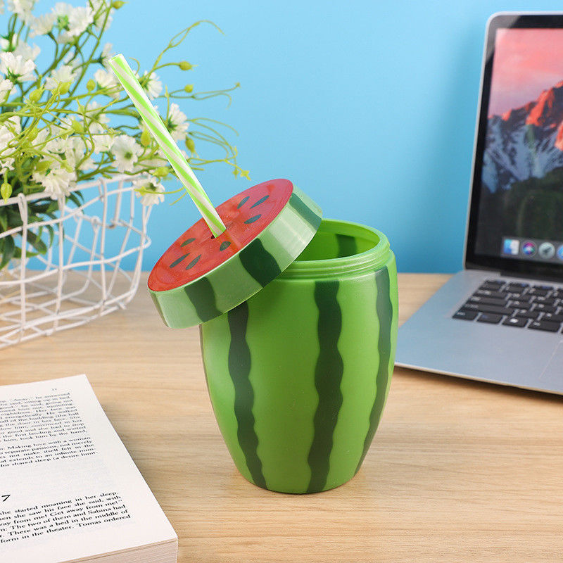 Copo em forma de fruta de plástico personalizado com palha Cute Milk Tea Cup Garrafa de suco portátil
