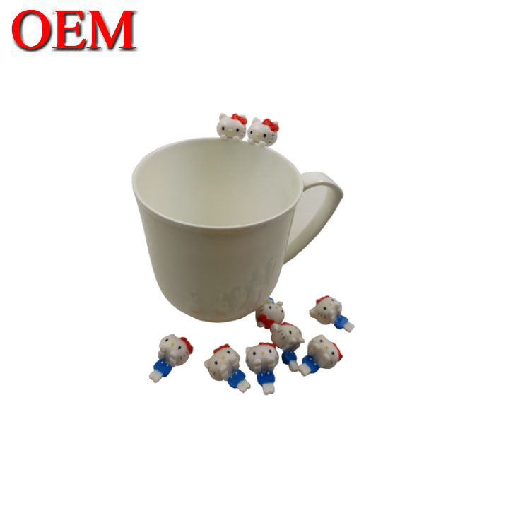 Fabricante de brinquedos personalizados de figura OEM personalizado gato gato Mini Cup Cartoon Figure Toys personalizado seu próprio brinquedo de design