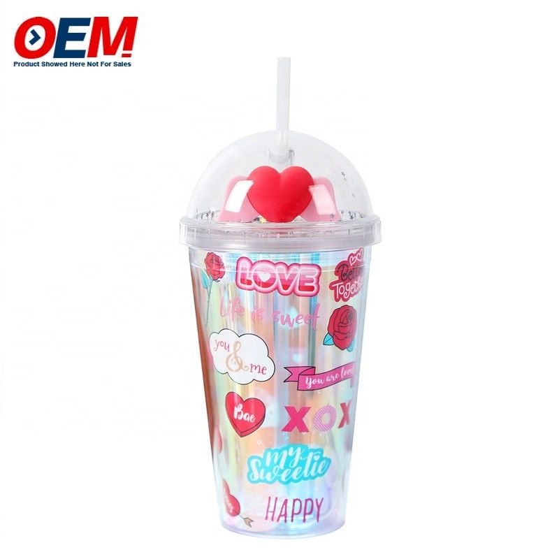 Fabrica personalizado PP Double Wall Cup com palha OEM plástico Cup Cute Bear Water Cup
