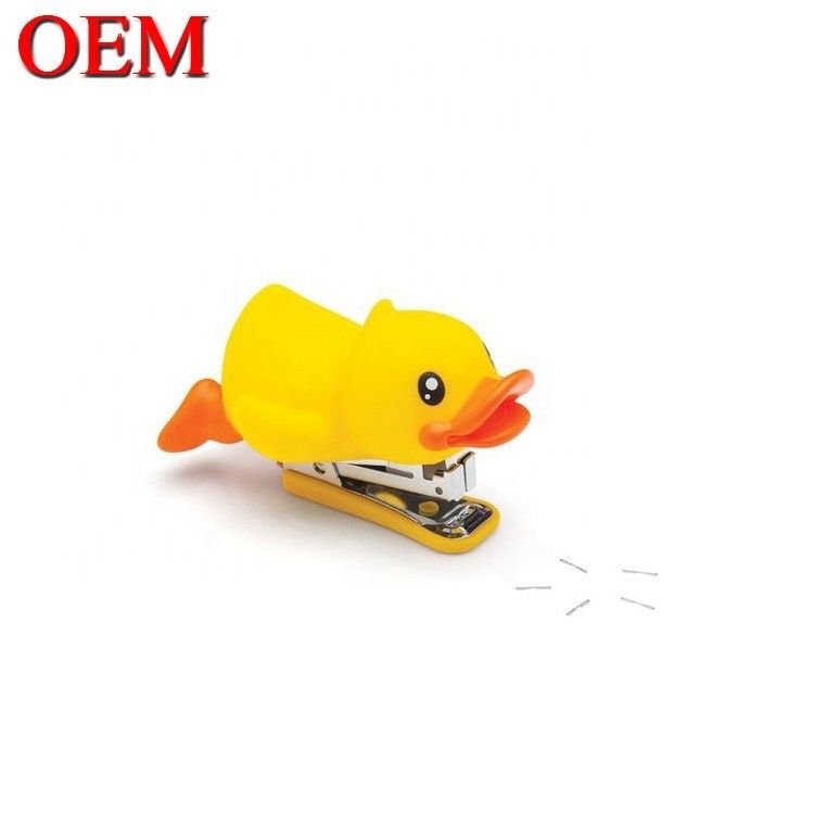 Pato de plástico em forma de desenho animado Stapler de escritório OEM brinquedo de plástico de animais Stapler escolar para estudantes