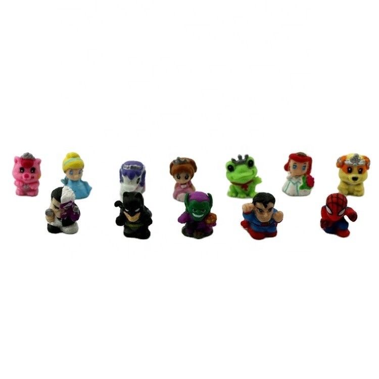Desenho personalizado Brinquedos de cápsula a granel Brinquedos de plástico cápsula pequena fábrica OEM fazer brinquedo de PVC