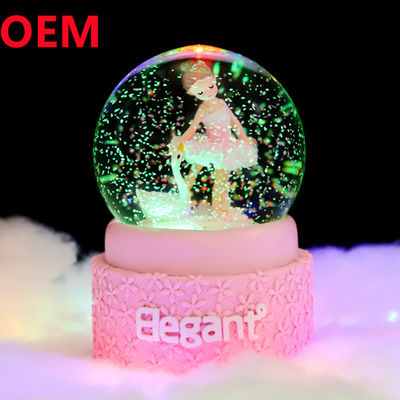 Pré-fabricado Polyresin Princess Light Up Water Globe Princess Snow Globe Com Caixa de Música
